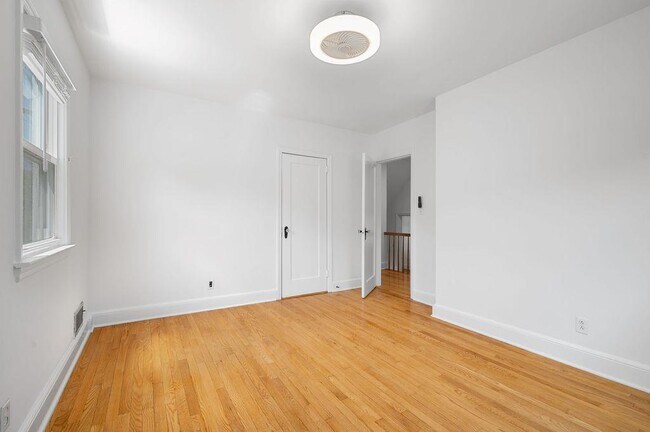 Building Photo - 82 Linden Ave