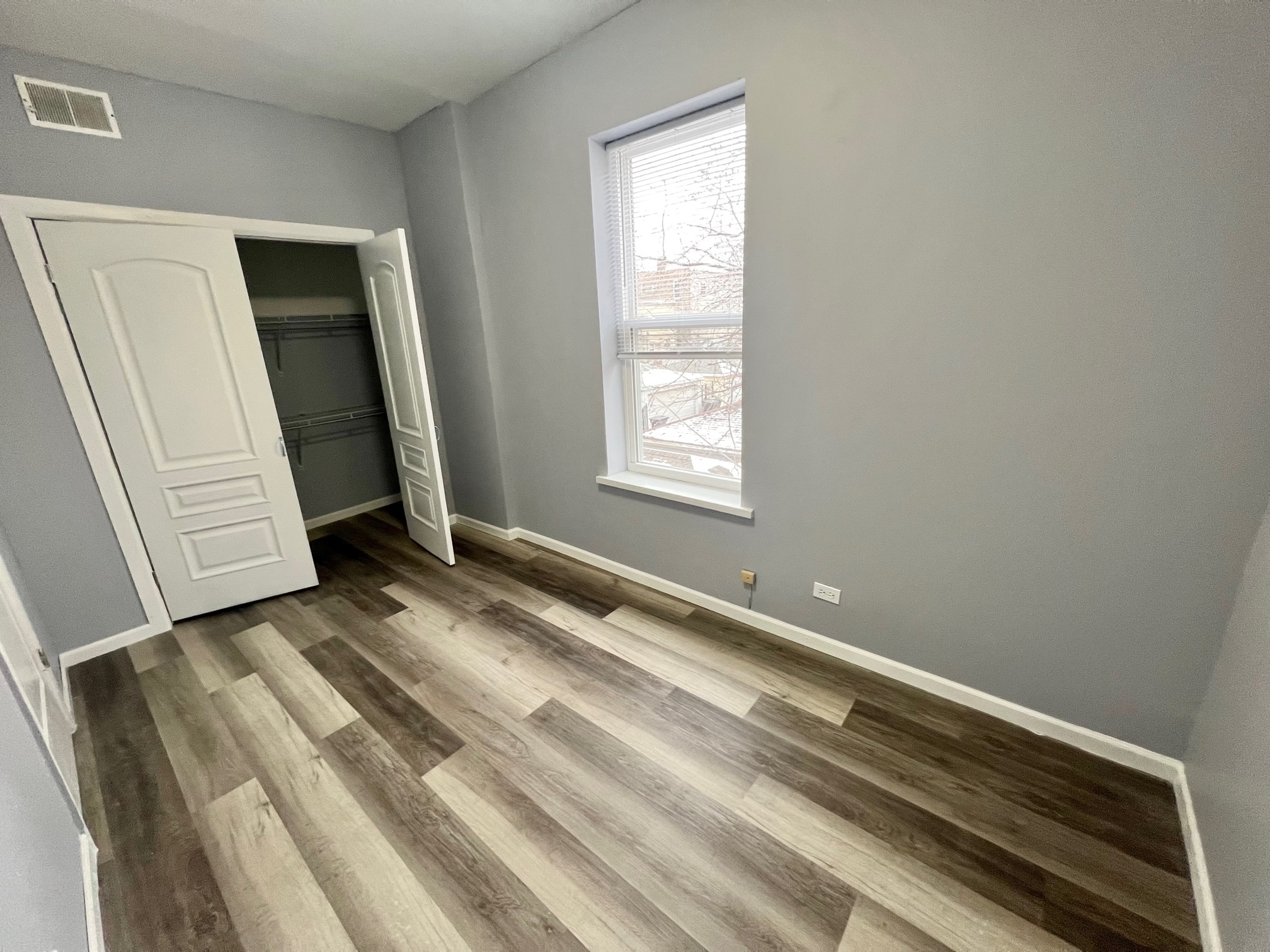 Building Photo - 2102 W 37th St