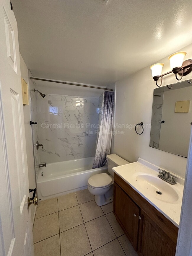Building Photo - 2707 Hunt Club Ln