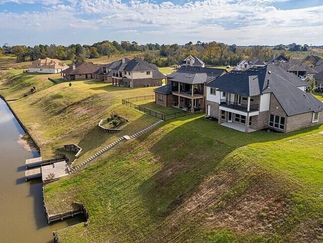 Building Photo - 216 Waterstone Dr