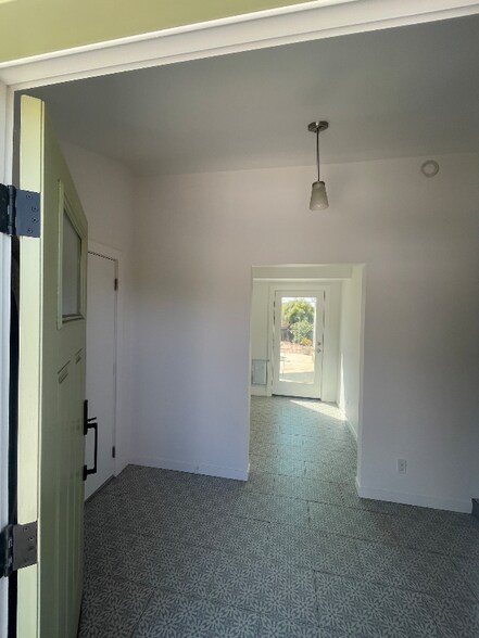 Building Photo - 4180 Blackton Dr