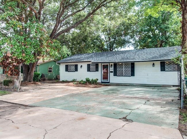 Building Photo - 3630 Corksie St