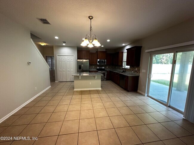 Building Photo - 12212 Angleterre Dr