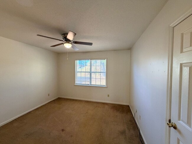 Building Photo - 2206 Pulaski Cir