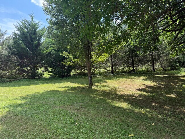 Building Photo - 2515 Huntington Rd