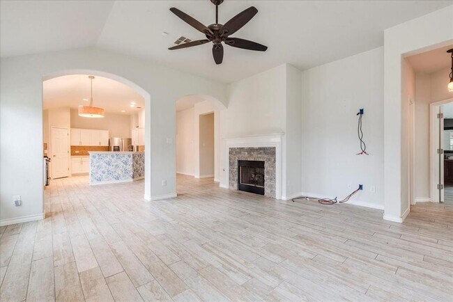 Building Photo - 7805 Huddleston Ln