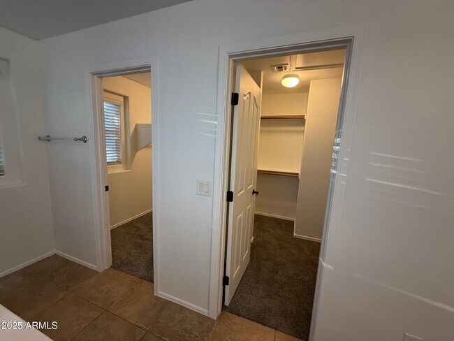 Building Photo - 1709 S Constellation Way