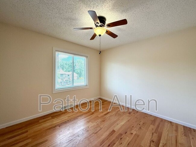 Building Photo - 7 Dawnwood Cir