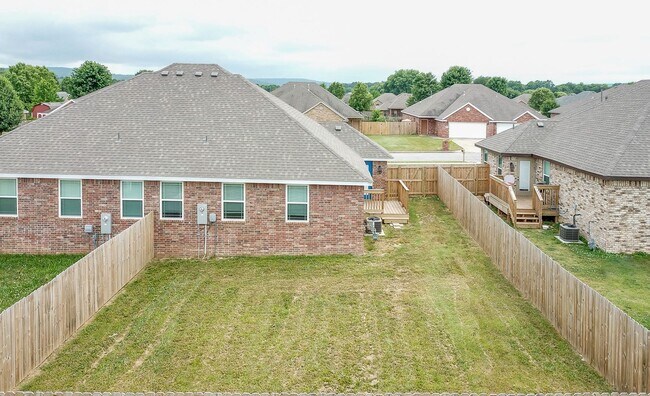 Building Photo - Nice 3 Bed/2 Bath Duplex in Prairie Grove