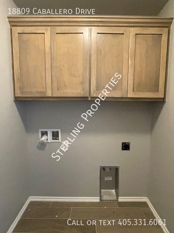 Building Photo - 18809 Caballero Dr