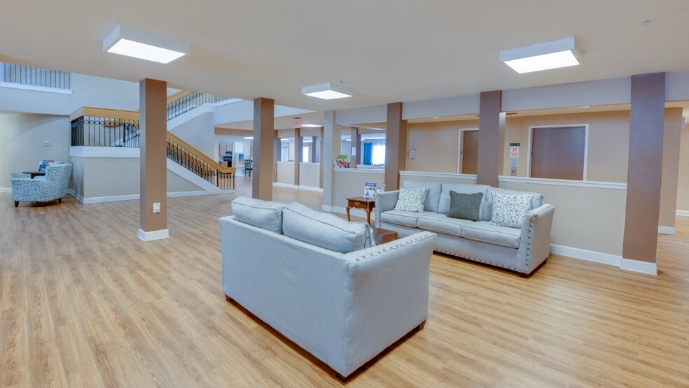 Building Photo - River Run