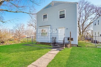 Building Photo - 108 Columbian Ave