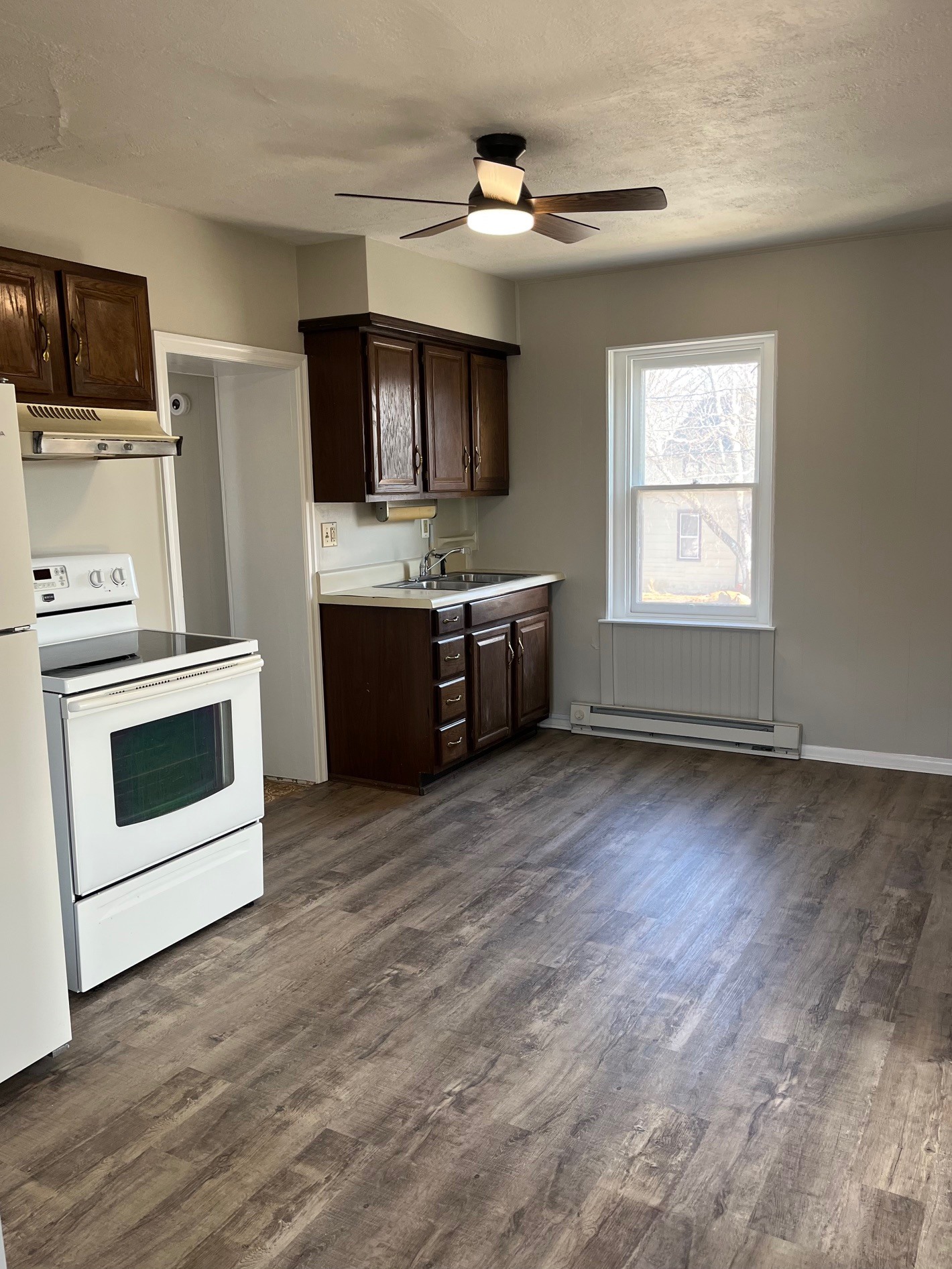 Kitchen - 445 Main St