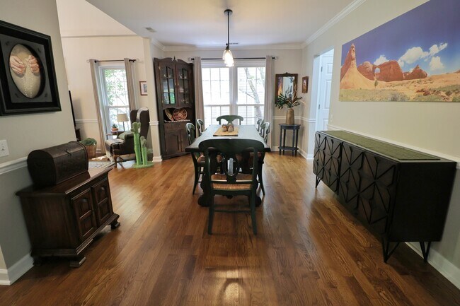 Building Photo - 2804 Cove Ridge Rd