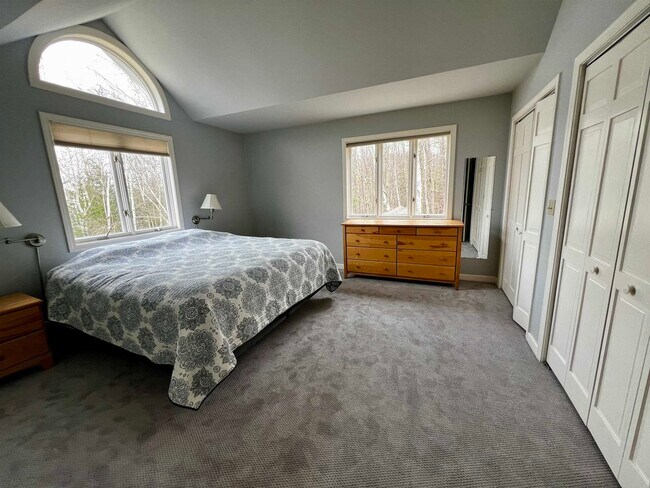 Building Photo - 251 Sunrise Pl