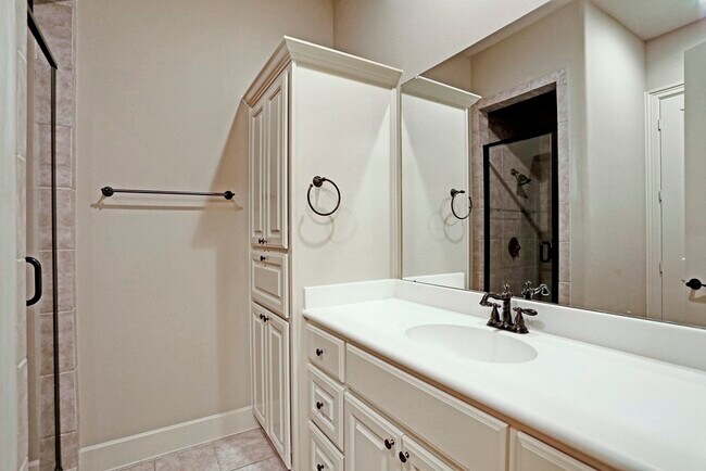 Building Photo - 11202 Royal Chateau Ln