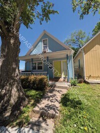 Building Photo - 3 Bedroom Home, conveniently located near UMKC!