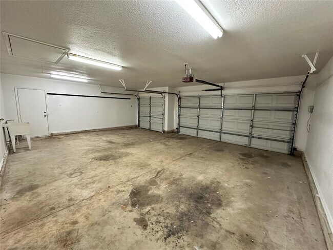 Building Photo - 1819 Duckhawk Ct