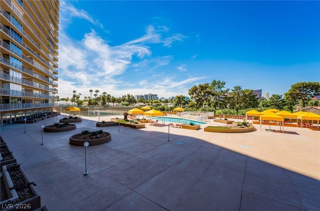 Building Photo - 3111 Bel Air Dr