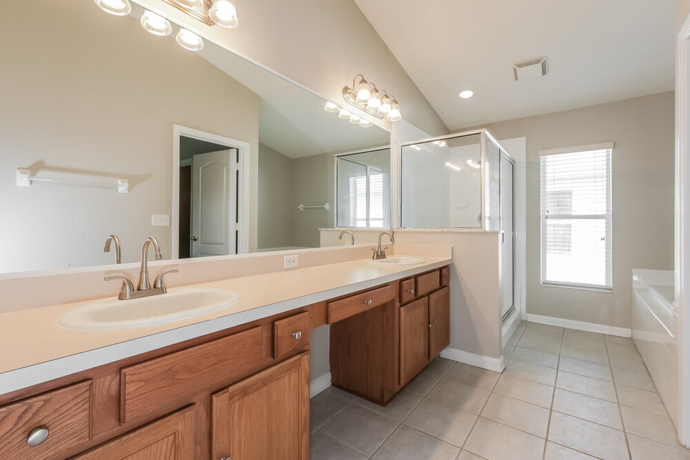 Building Photo - 25150 Lexington Oaks Blvd