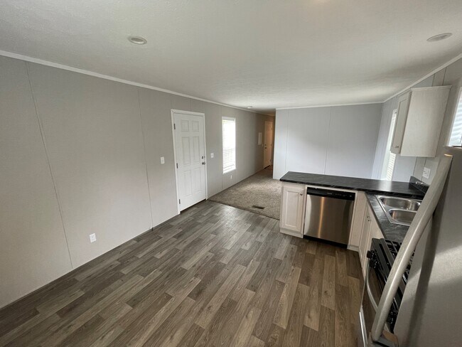 Building Photo - 270 Spruce
