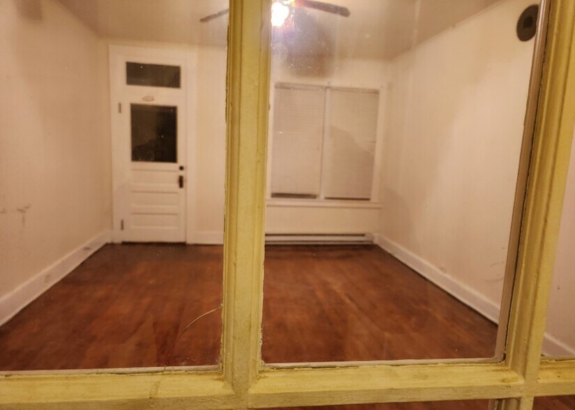 Building Photo - 290 2nd Ave