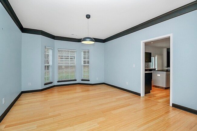 Building Photo - 3415 Fallowbrook Forest