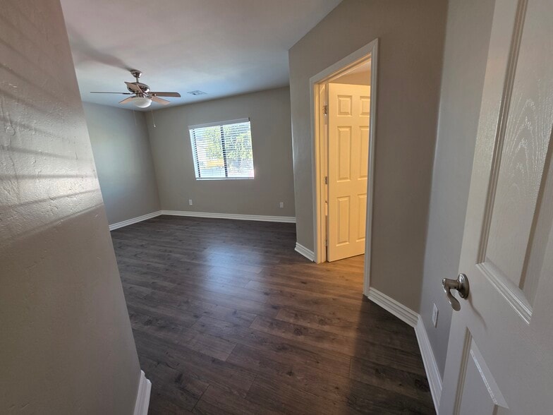 Building Photo - 2404 Morningside St