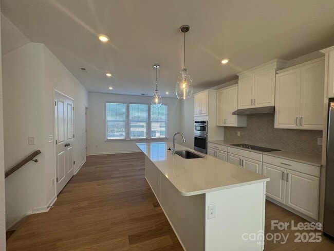 Building Photo - 9458 Senator Royall Dr