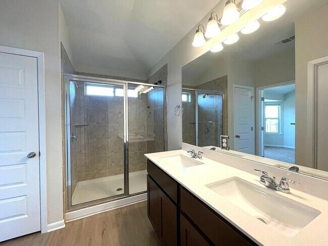 Building Photo - 9712 Grapevine Leaf Dr