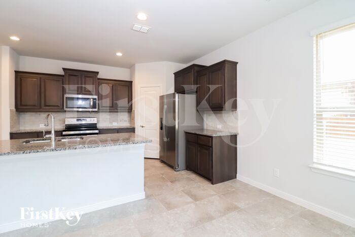 Building Photo - 131 Wagon Mound Dr
