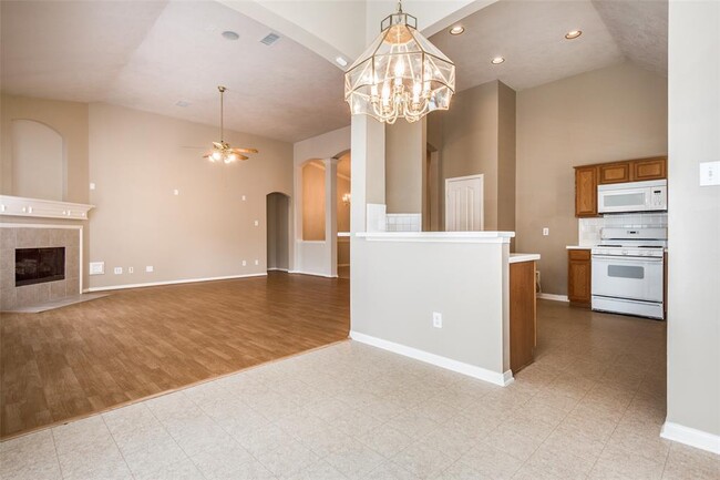 Building Photo - 7302 Hollow Field Ln