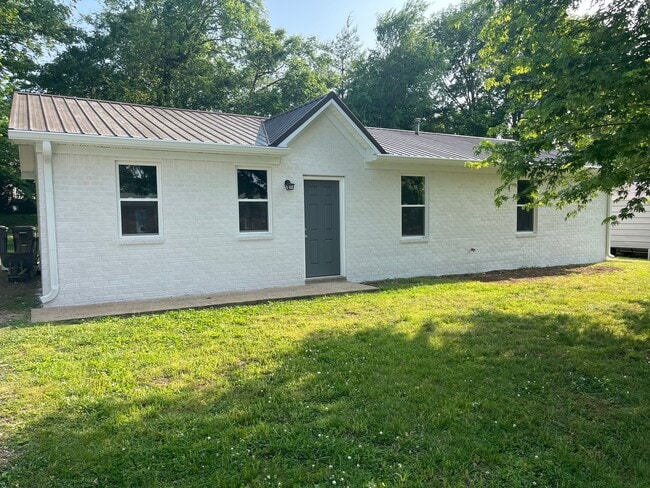 Building Photo - 108 Bandywood Ct