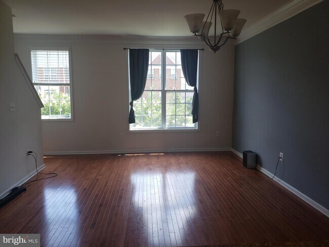 Building Photo - 43158 Whelplehill Terrace