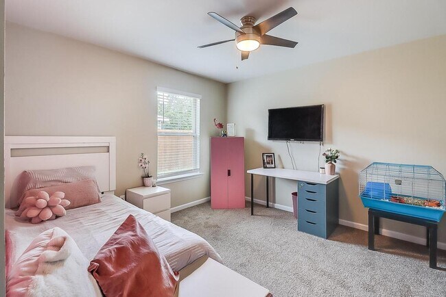 Building Photo - 9059 Bellewood Pl