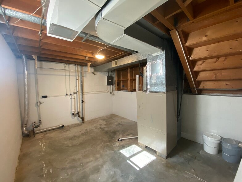Building Photo - 2654 N 93rd Street