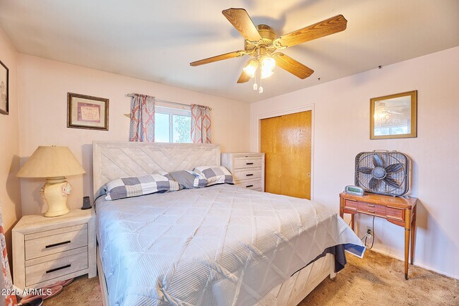 Building Photo - 5410 E University Dr