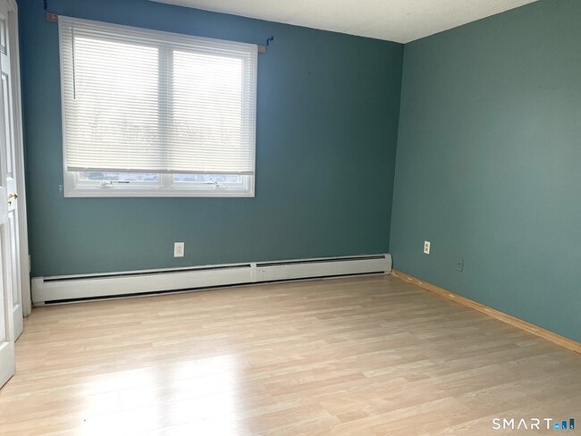 Building Photo - 31 Locust Cir