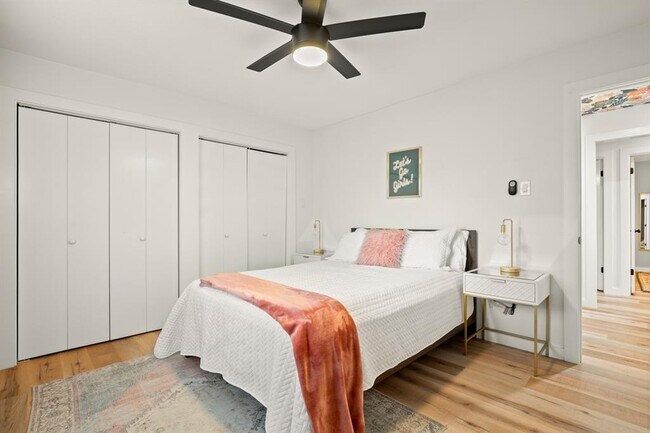 Building Photo - 11011 Jordan Ln