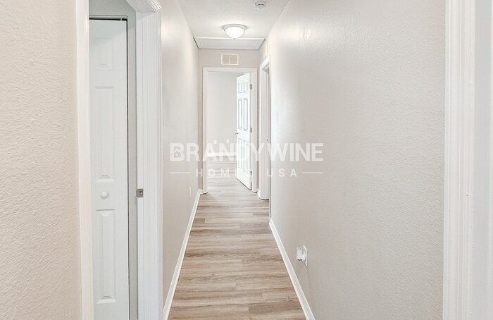 Building Photo - 1013 E Eskimo Ave