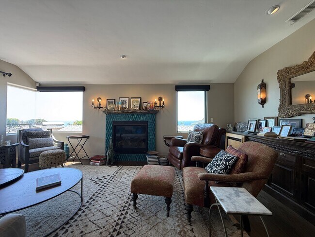 Building Photo - LUXURIOUS House with MULTIPLE OCEAN VIEWS in Sunset Cliffs! Chef's Kitchen! 2 EV Chargers and so ...