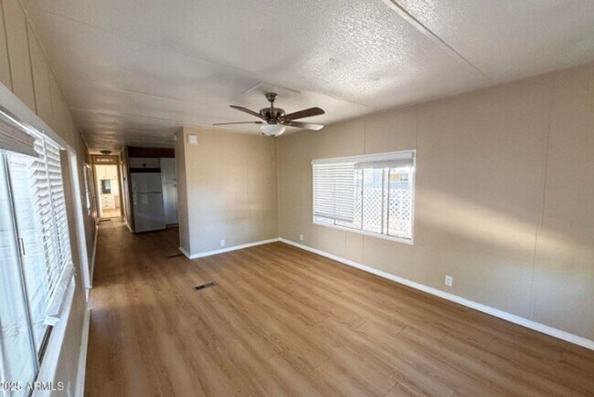 Building Photo - 10122 E Illini St