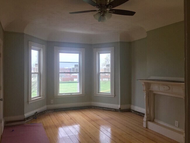 Building Photo - 53 Marcella St