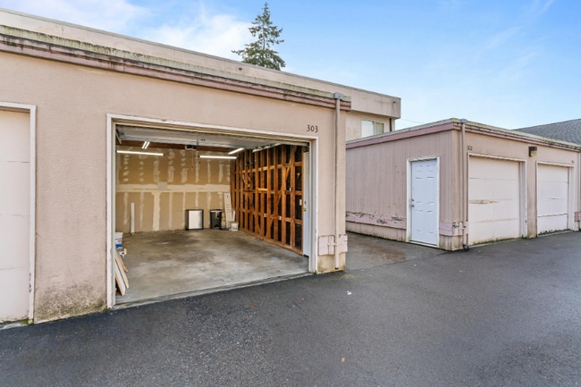 Building Photo - 8229 212th St SW