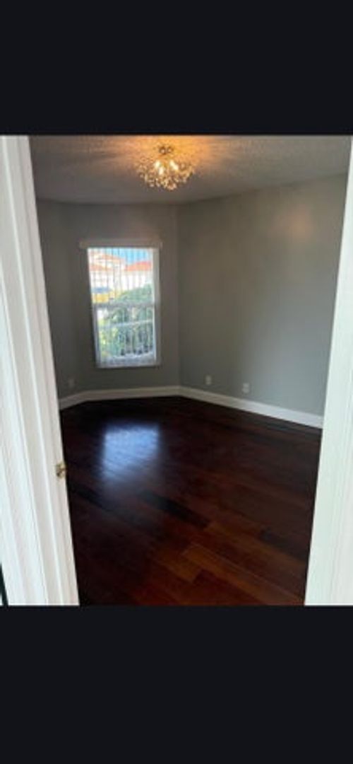 Building Photo - 12390 Summer Springs Dr