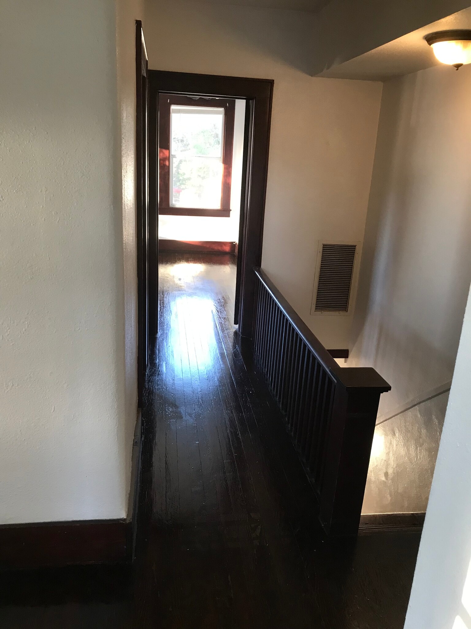 Building Photo - 994 Druid Rd E