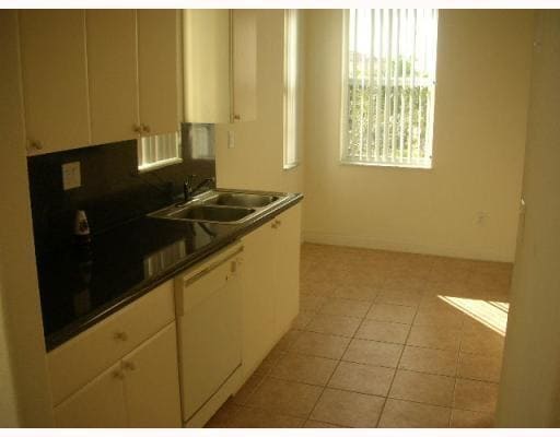 Building Photo - 3408 Shoma Dr