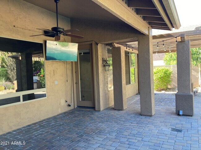 Building Photo - 7446 E Glenn Moore Rd
