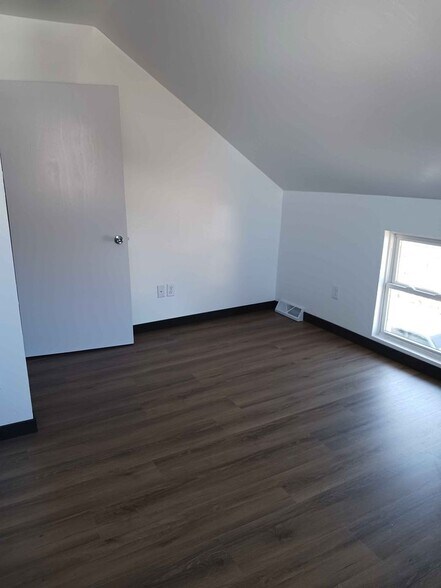 Building Photo - 1260 Day St