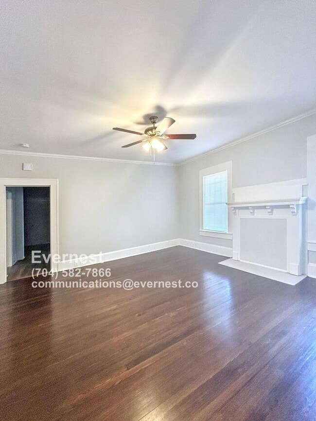 Building Photo - 203 S Elm St
